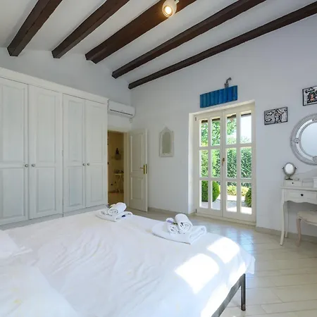 וילה Irinea By Rent Istria *
