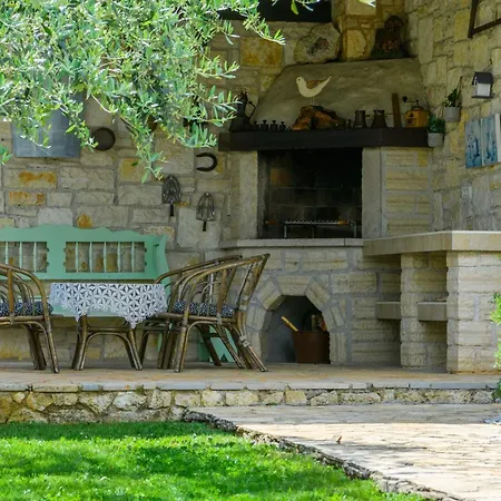 Irinea By Rent Istria וילה