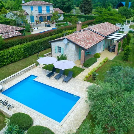 Villa Irinea By Rent Istria